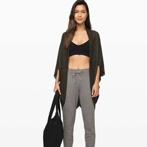 Lululemon Exaltation Wrap *Reversible Olive Green and Gray